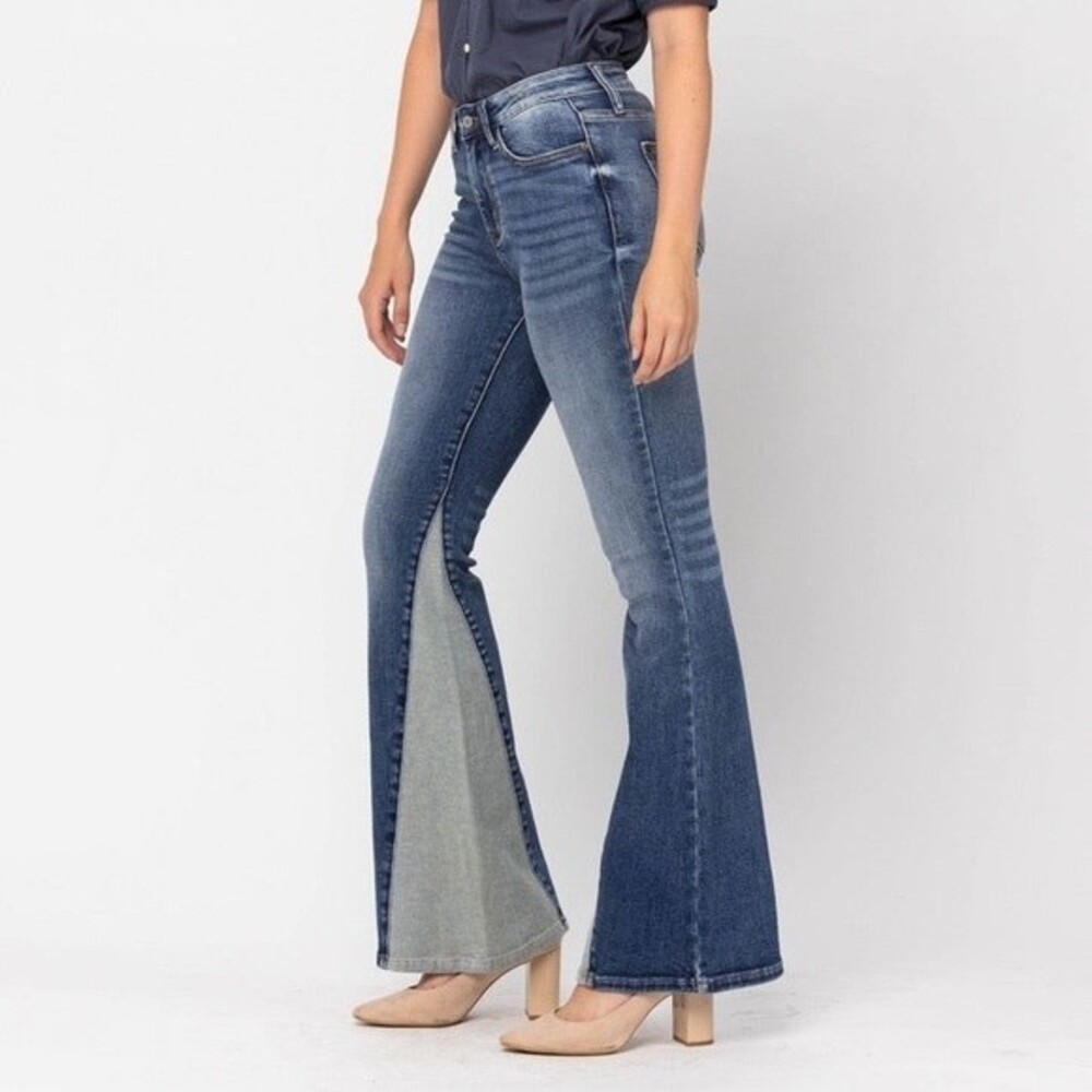 NWT Judy Blue Jeans Georgia Panel Inseam Flare Medium Blue Bellbottom Size 31